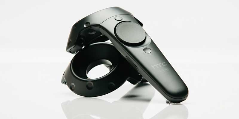 HTC Vive Pre: HTC zeigt eine neue Entwicklerversion der VR-Brille.