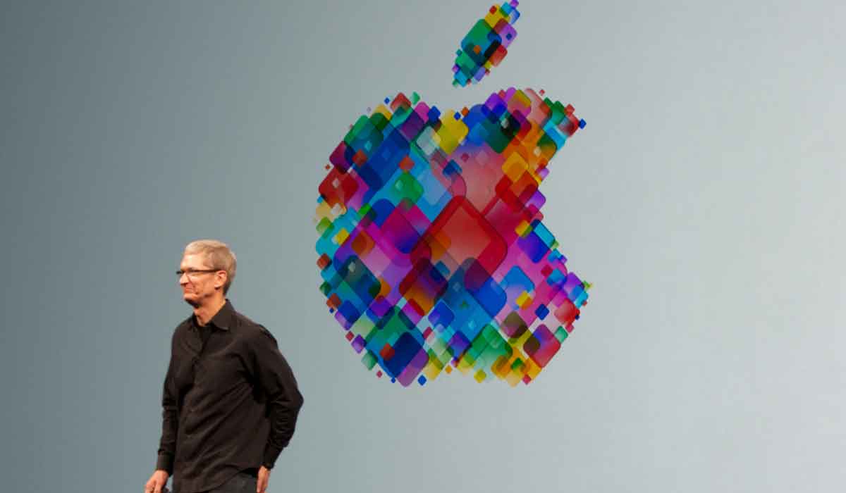 Apple-Chef Tim Cook spricht über 