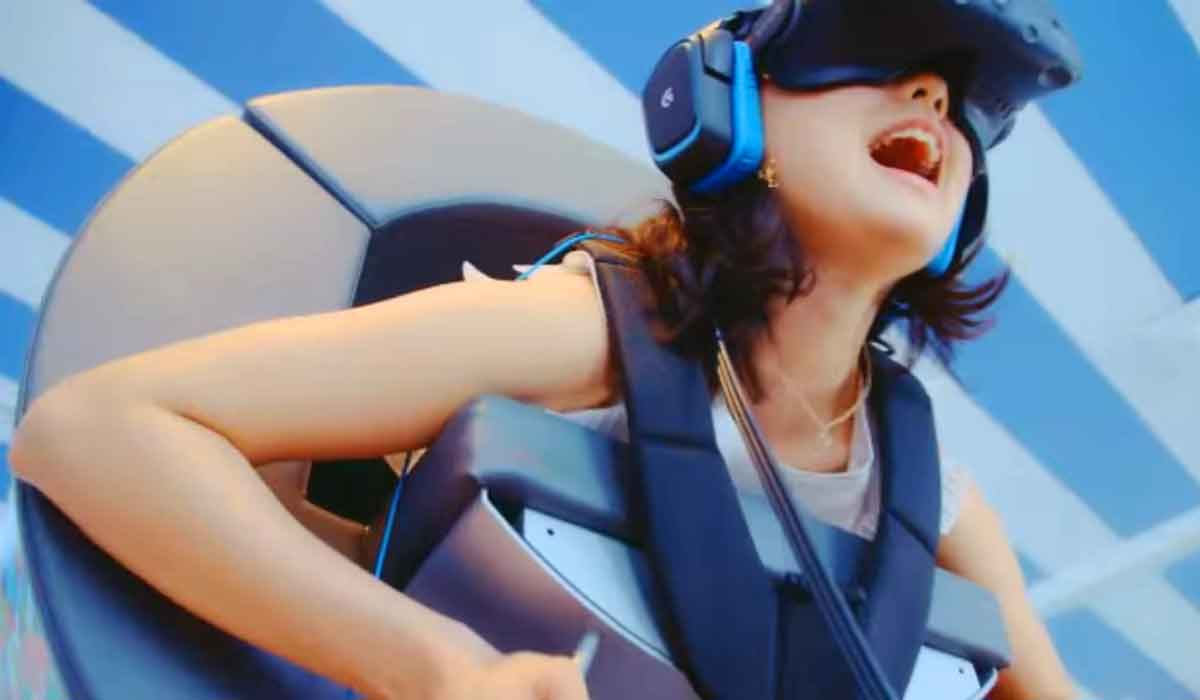 Virtual Reality: Menschliche VR-Kanonen­kugel fliegt in Japan