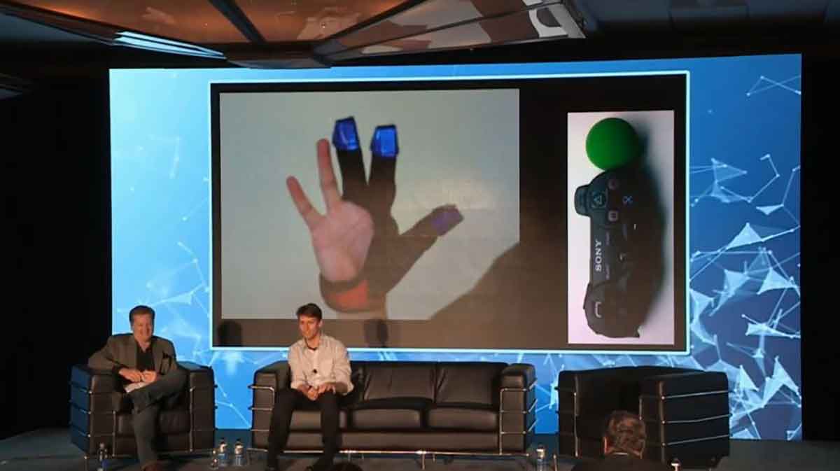 Playstation VR: Praktikanten entwarfen Handschuh für Gestensteuerung