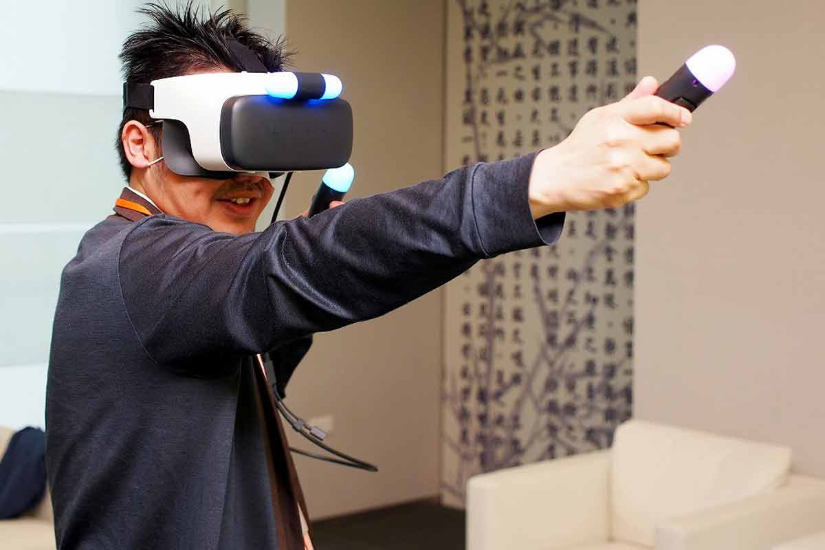 HTC Link: Neue mobile VR-Brille mit Raumtracking für HTC U11 *Update*