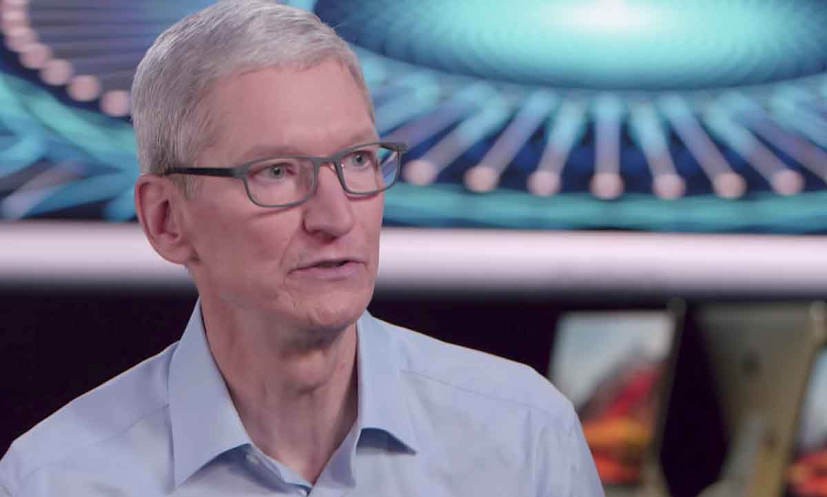 Verändert Augmented Reality unseren Alltag? Zumindest Apple-Chef Tim Cook ist davon überzeugt - und verspricht eine schnelle Fortentwicklung.