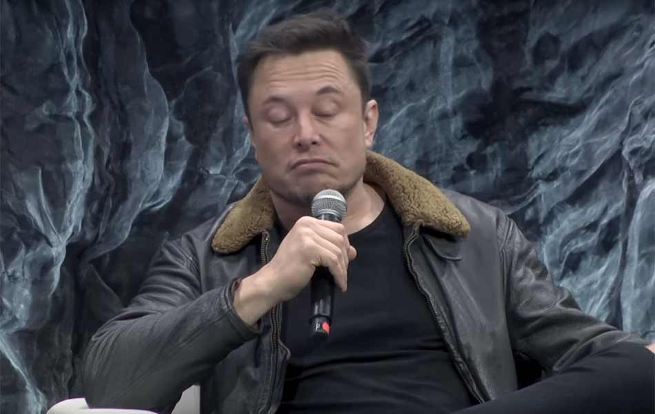 Elon Musk will mehr KI-Regeln, auch für Tesla – Carmack widerspricht
