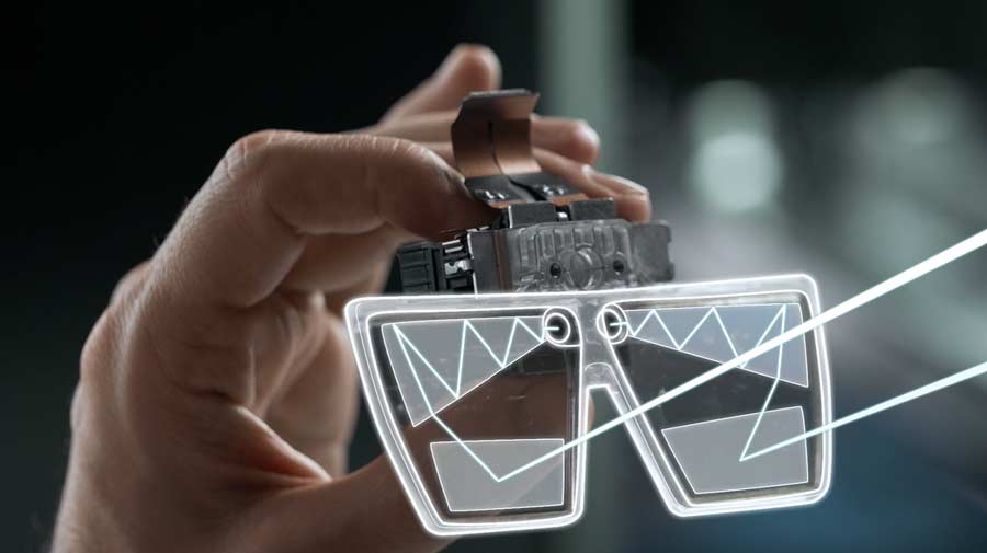 Hololens: Video erklärt Display-Aufbau, 50.000 Brillen verkauft