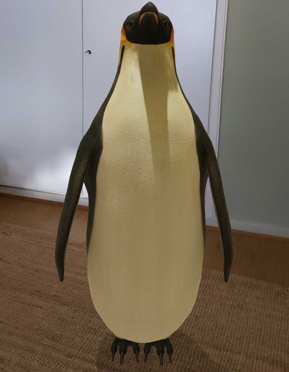 Überraschenderweise ist das lebensgroße Modell eines Pinguins ähnlich furchteinflößend wie das der Königspython. Bild: Eigener Screenshot