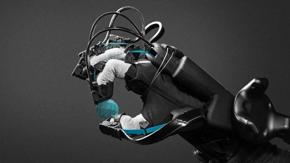 Der XR-Handschuh von HaptX soll einen neuen 3D-Interaktionsstandard mit Feingefühl schaffen. Eine Millionenförderung wird dabei helfen.