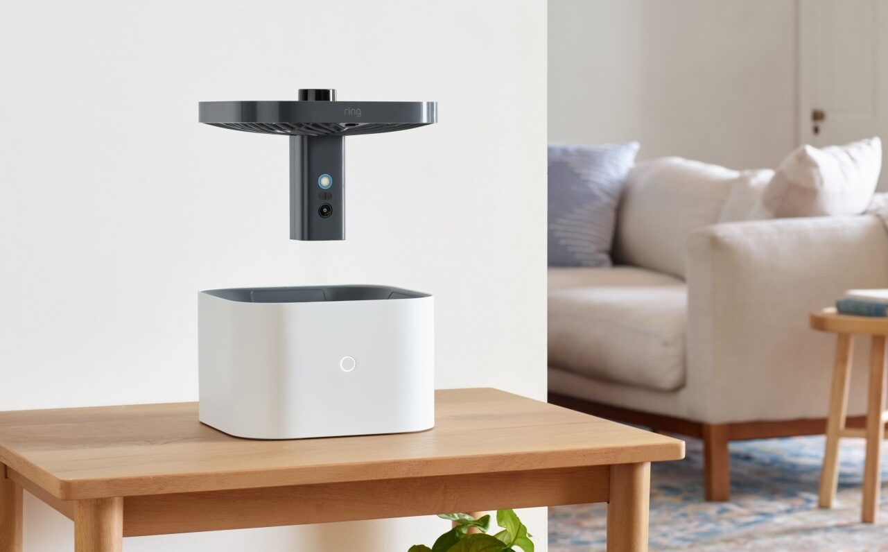 Amazon Innovationen: Indoor-Drohne, Holo-Cam, Alexa-Armband & mehr