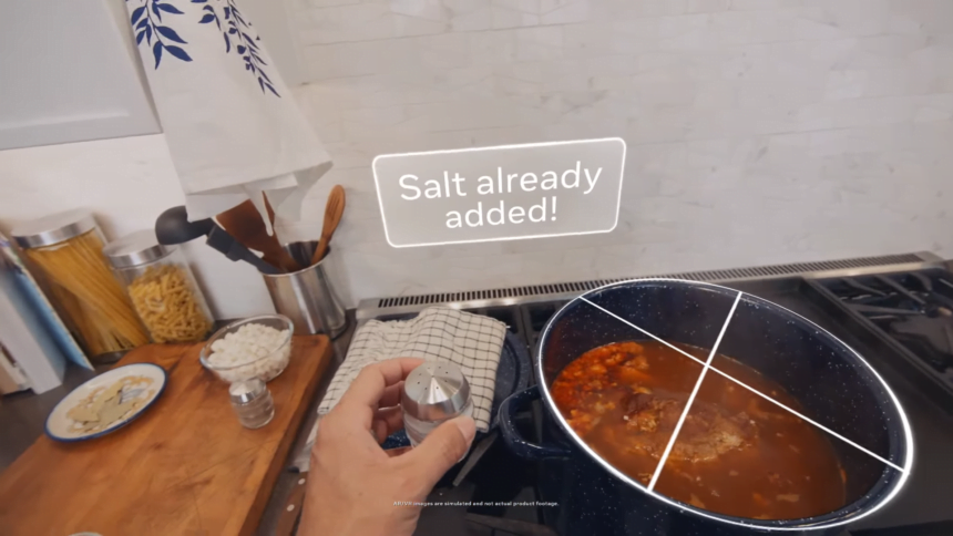 Eine menschliche Hand will Salz in eine Pfanne streuen, doch ein digitales Schild über der Pfanne zeigt, dass bereits Salz hinzugefügt wurde.