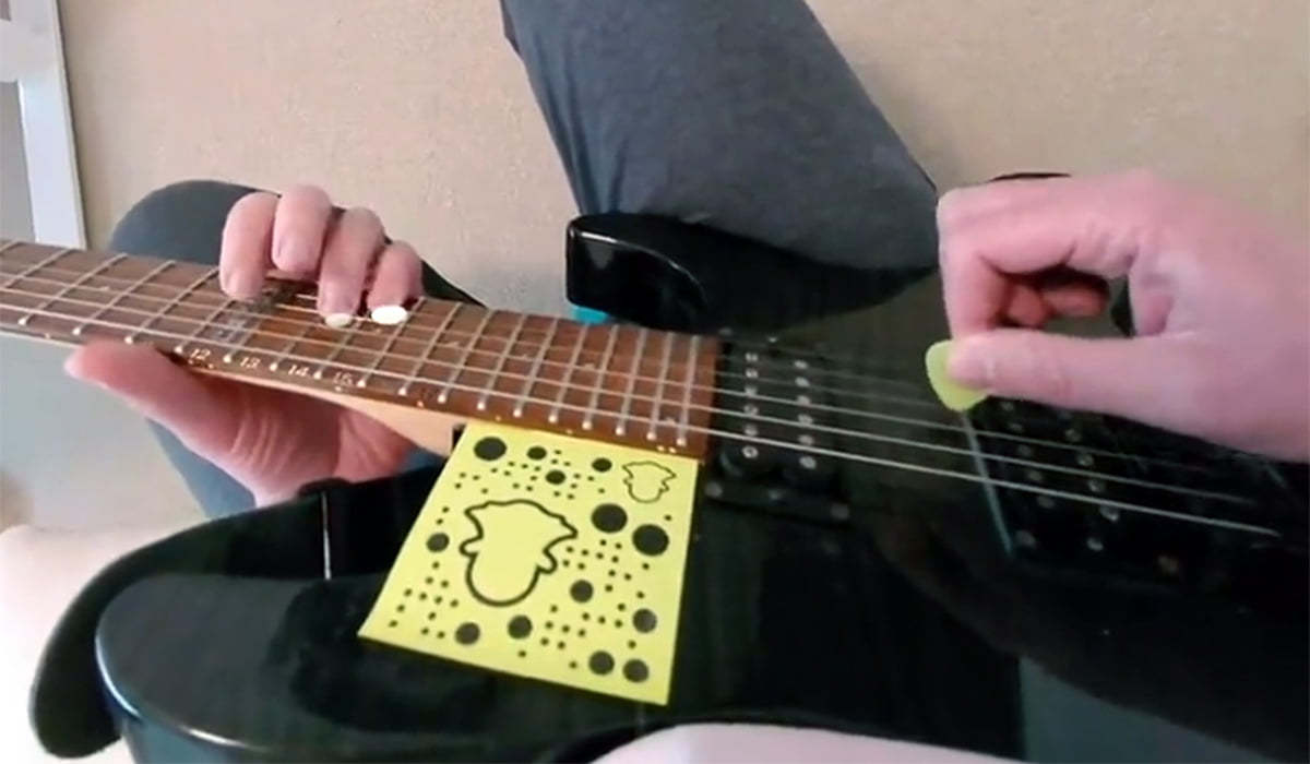 Gitarre lernen mit AR-Brille: Entwickler zeigt Demo