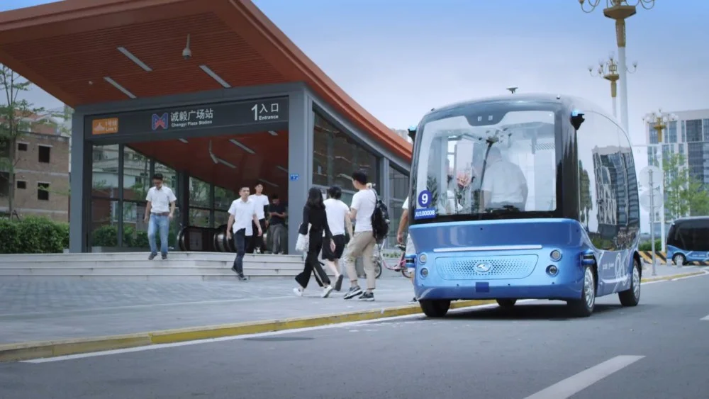 Der autonom fahrende Minibus Apollong von Baidu.