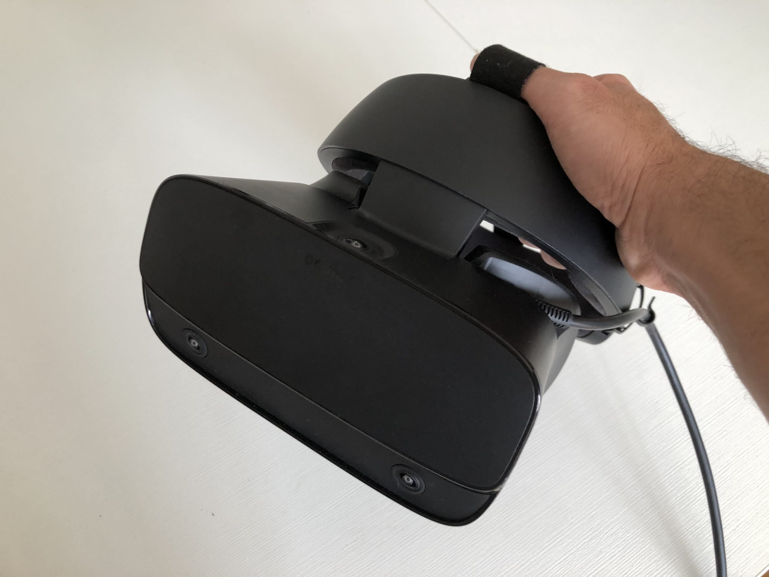 VR-Brille Oculus Rift S in der Nahansicht.
