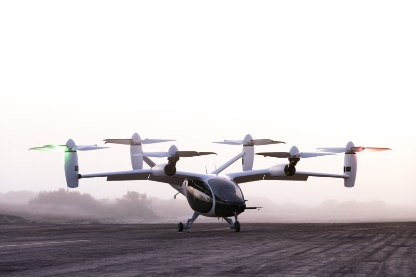 Ein eVTOL von Hersteller Joby Aviation am Landeplatz.