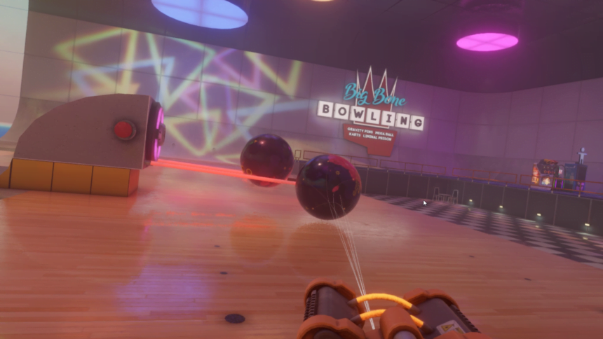 Eine Gravitationsmaschine zieht eine Bowlingkugel herbei.