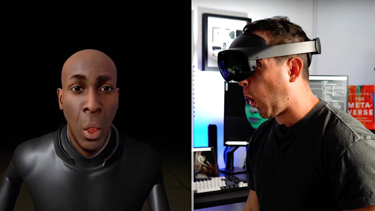 Gegenüberstellung zweier Bilder: Rechts ein Mann mit Meta Quest Pro und offenem Mund, links das digitale Pendant, ein realistischer Avatar, der die Mimik widerspiegelt.