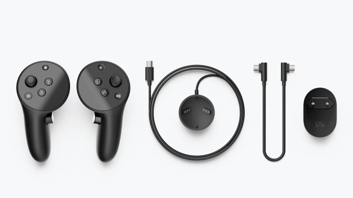 Комплект поставки контроллера Meta Quest Touch Pro.