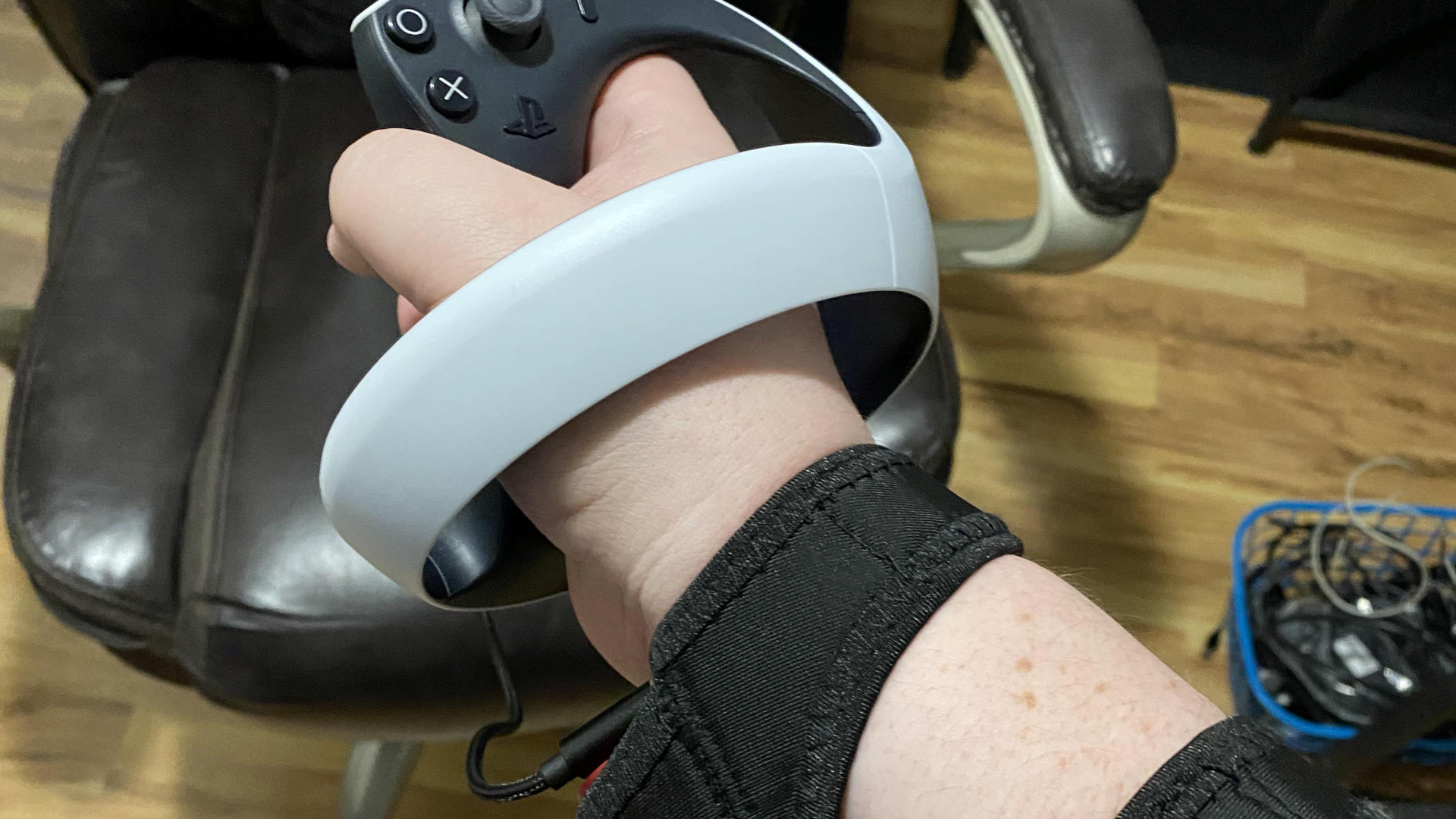 Playstation VR 2: Ein Trick vervielfacht die Controller-Akkulaufzeit
