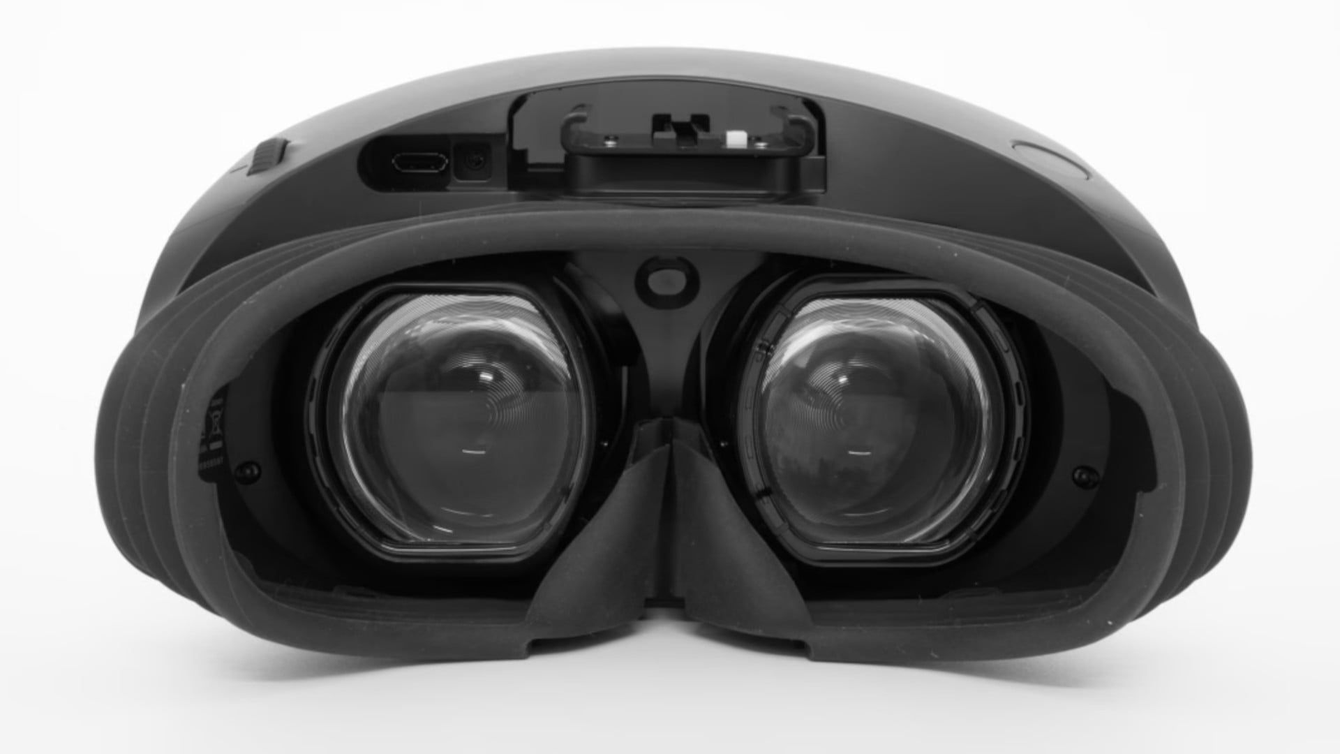 Playstation VR 2: Sehstärke-Linsen vom VR-Optiker verfügbar