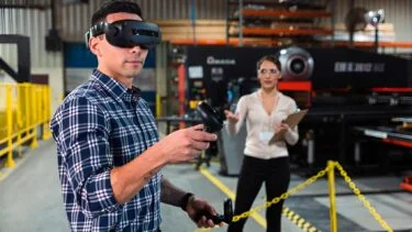 Lenovo veröffentlicht schlanke VR-Brille ThinkReality VRX