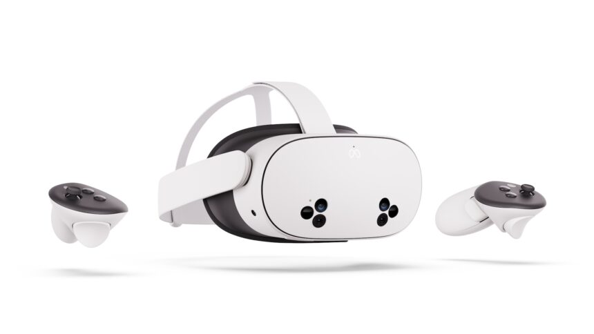 Die VR-Brille Meta Quest 3S und zwei VR-Controller in einer schrägen Ansicht.