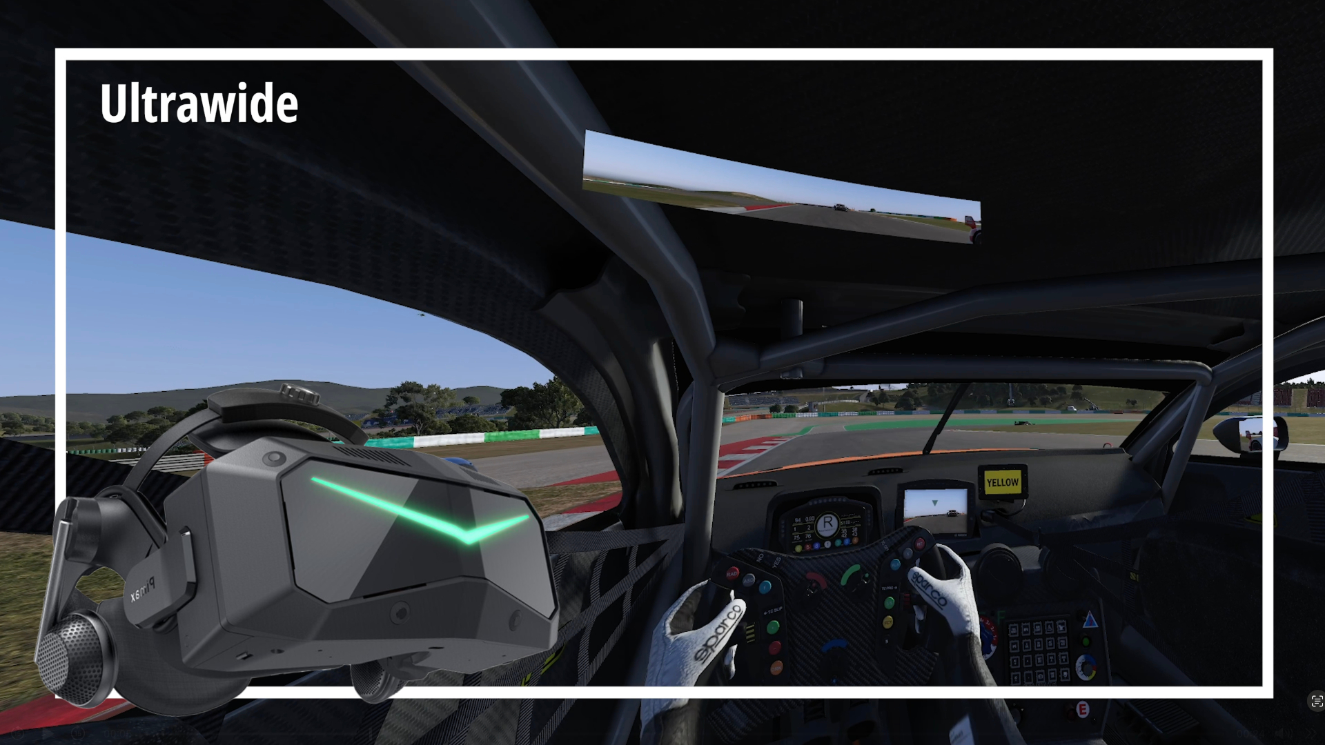 Ein Screenshot aus einem Rennspiel zeigt, wie das Fahrzeug aus der Cockpit-Perspektive gelenkt wird.